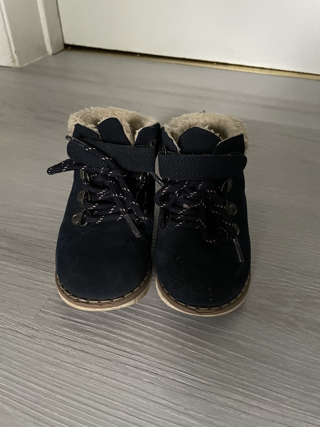 Stylish toddler boy blue suede boots size 6 - photo 2