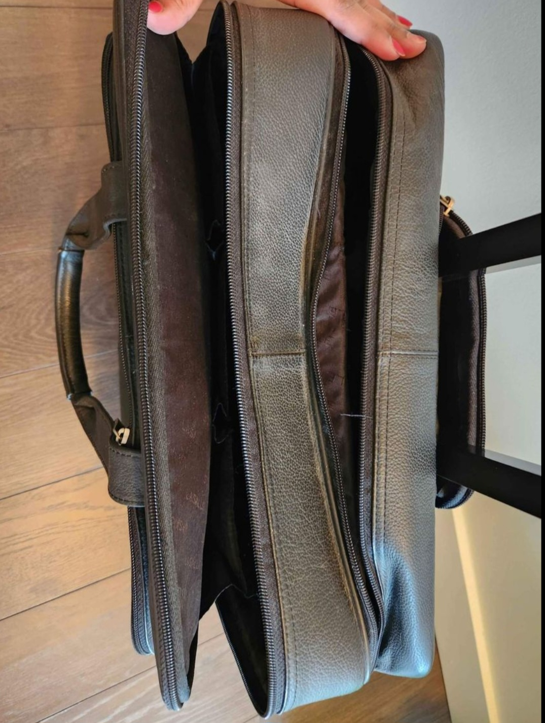 Small Suitcase fits under seat - photo 5