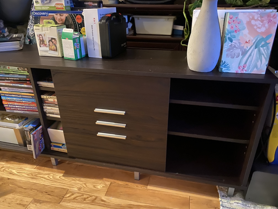 Tv stand