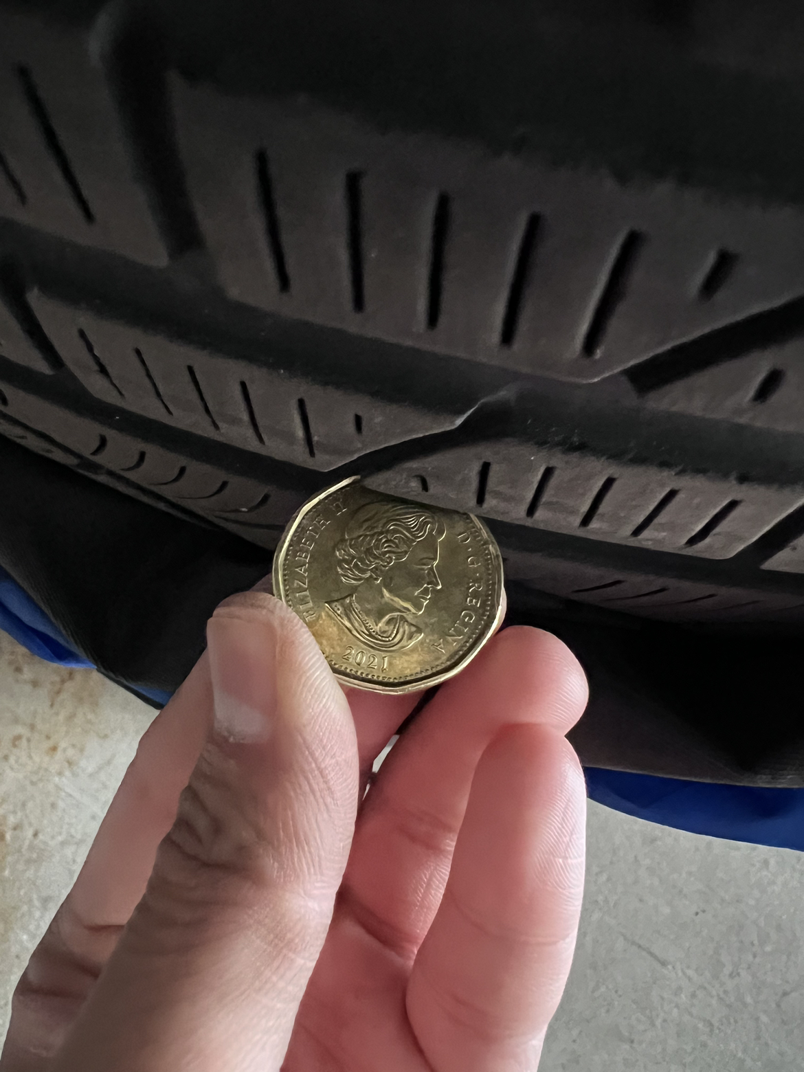 17" Pirelli Winter Tires with OEM Mercedes Alloy Rims image indicator(4)