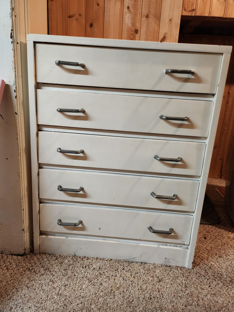 5 drawer chest- FREE - PICK UP NOV 1! thumbnail