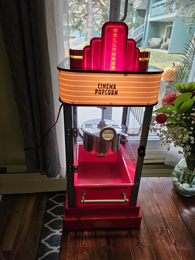 Movie style popcorn maker