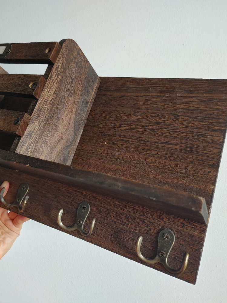 Wooden Key and Mail Organizer, Hang on Wall image indicator(3)