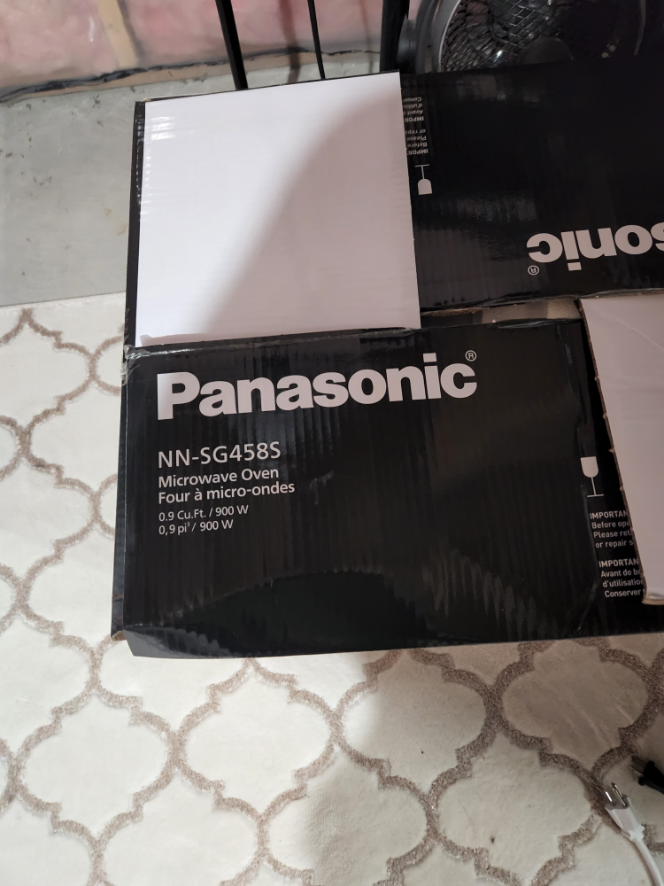 Panasonic Microwave - photo 2