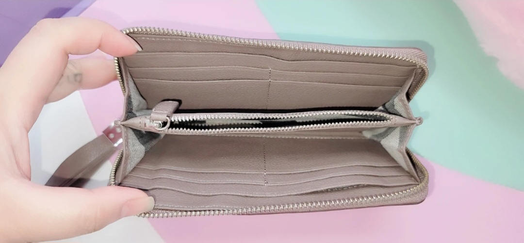 Luxury Brand 100% Real Leather Wallet image indicator(3)