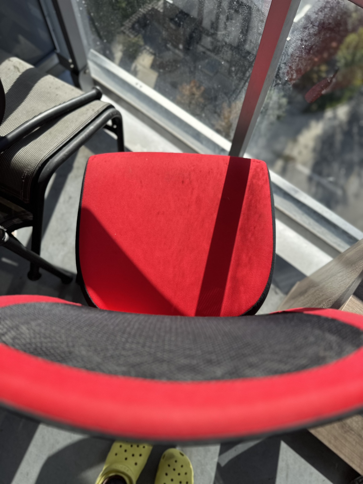 Red office chair - photo 5