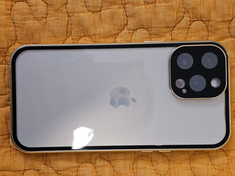 iPhone 13 Pro Max - photo 3