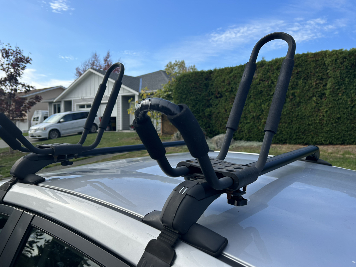 Toyota Prius Compatible Crossbars w/locks and J-bars thumbnail