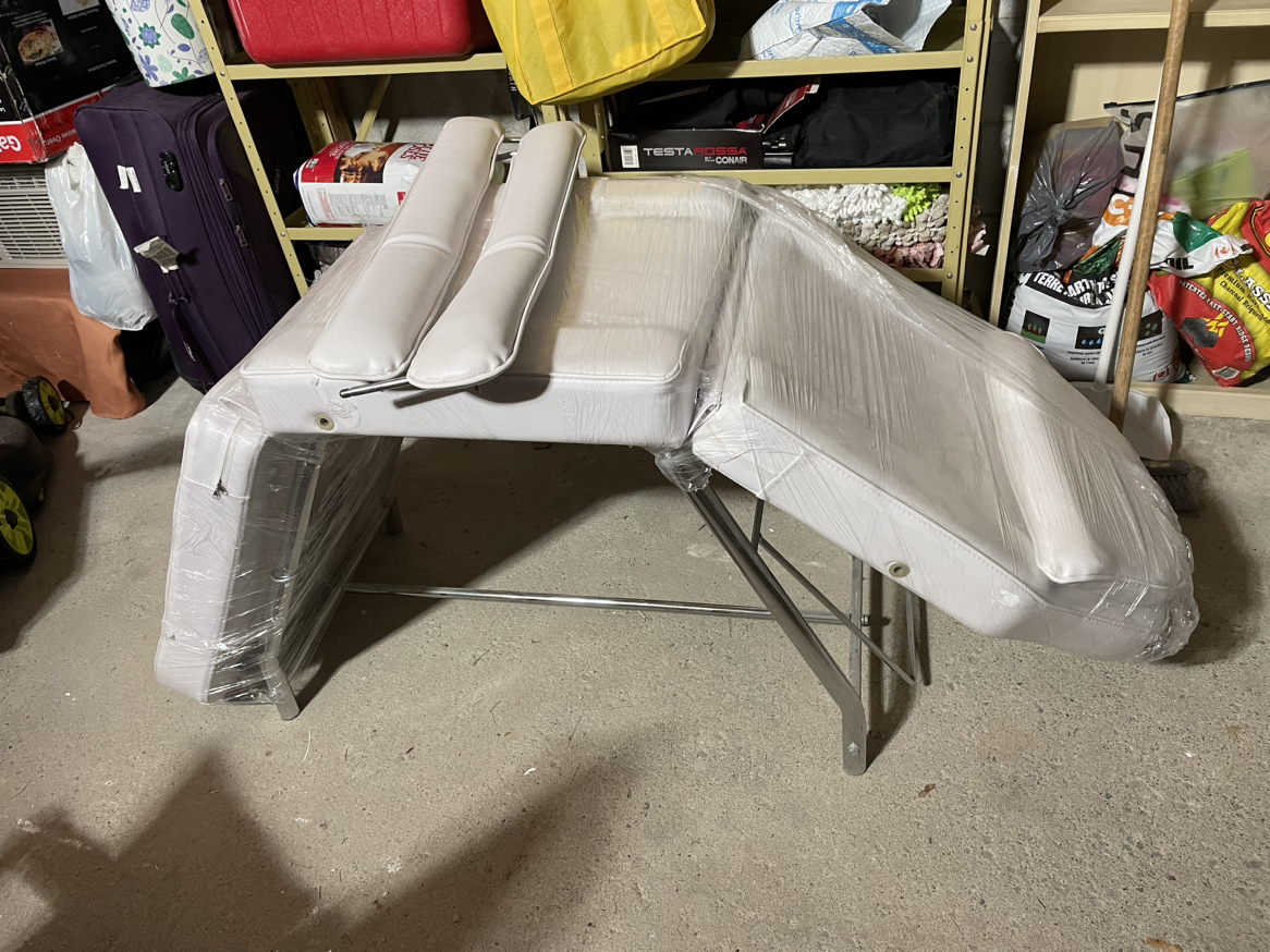 Adjustable bed/massage table - photo 3