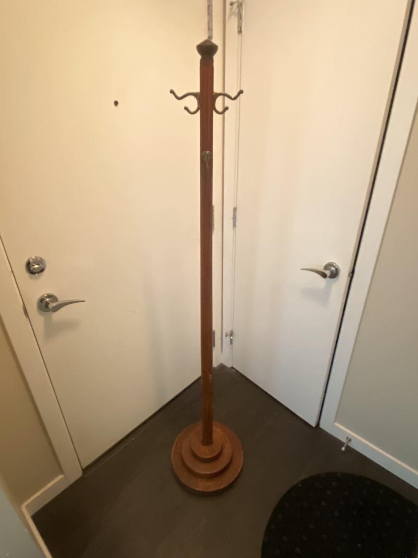 Wooden coat rack ❄️