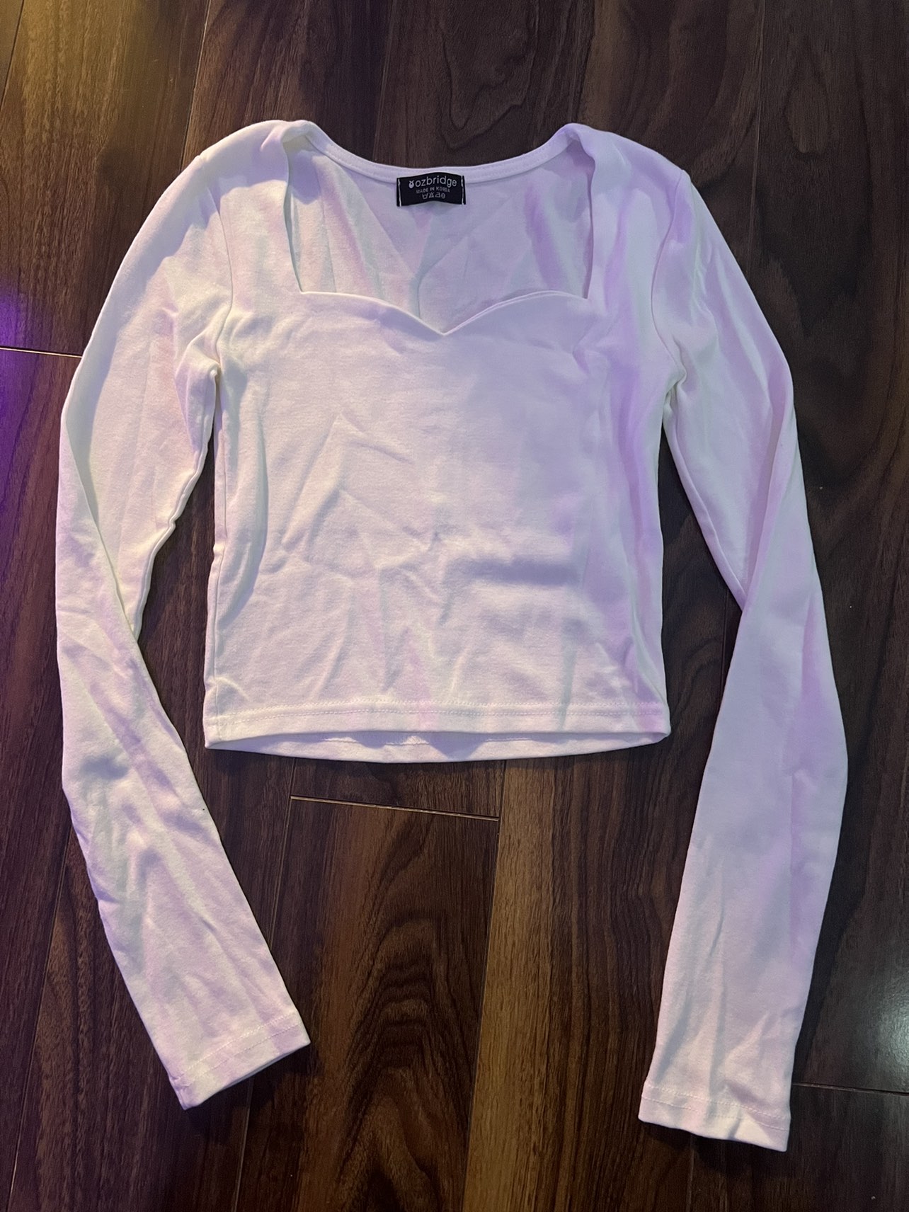 Sweetheart neckline long sleeve top