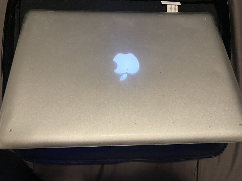 2012 MacBook Pro Laptop (Working but damaged screen) image indicator(4)