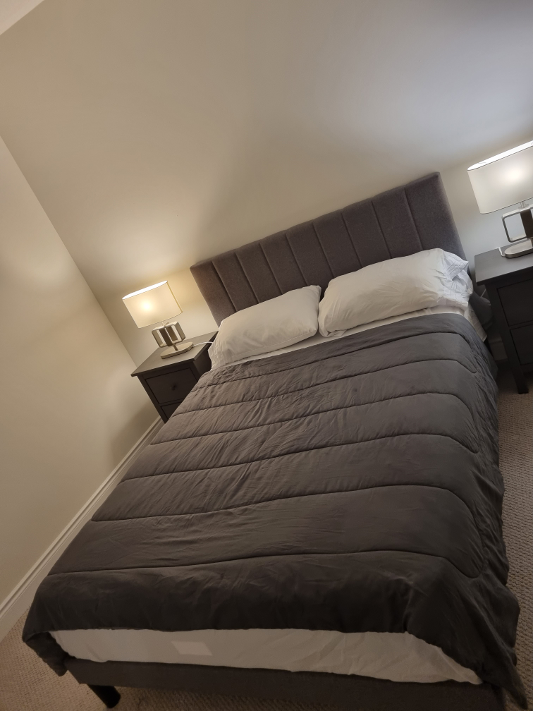 Queen bed - photo 2