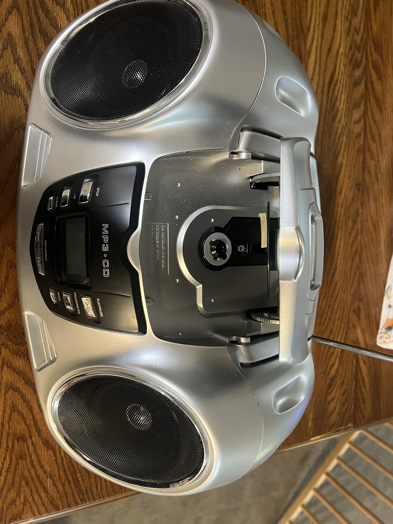 MP3 and CD player with AM/FM stereo - photo 2