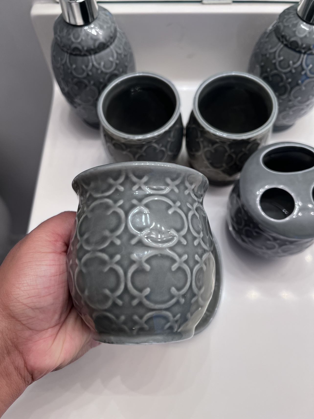2 bathroom sets for $15 each - photo 4