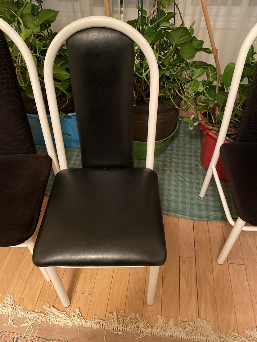Dining table chairs