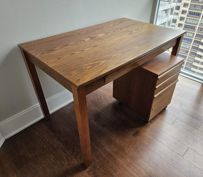 desk with drawers - photo 2