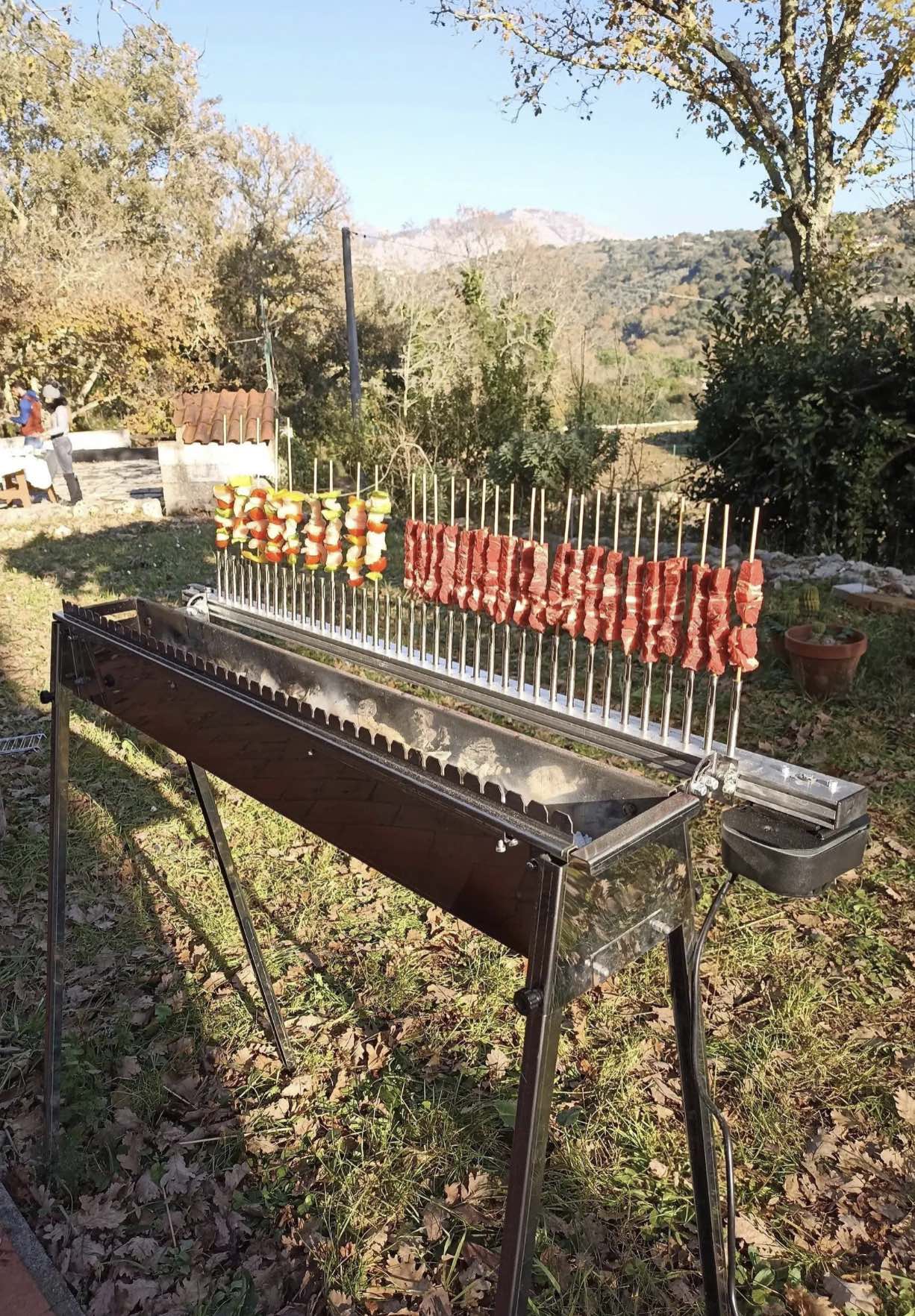 SPIEDINI / BEEF MISHKAKI GRILL w/BATTERY OPERATED ROTISSERIE
