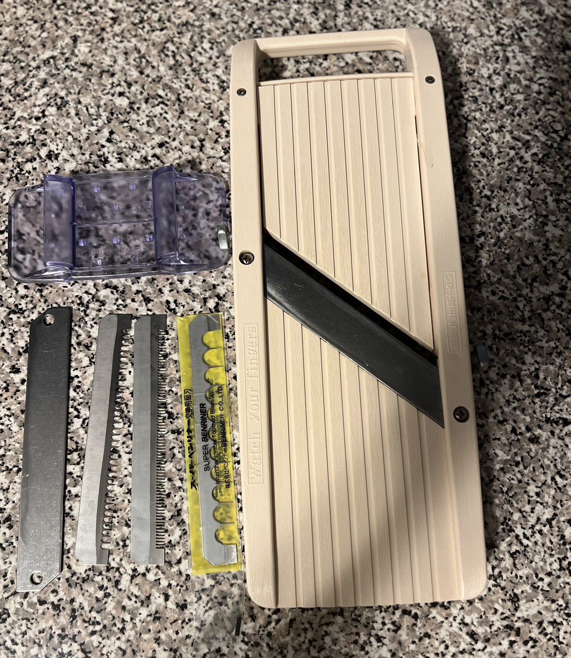 japanese professional mandoline /extra knife