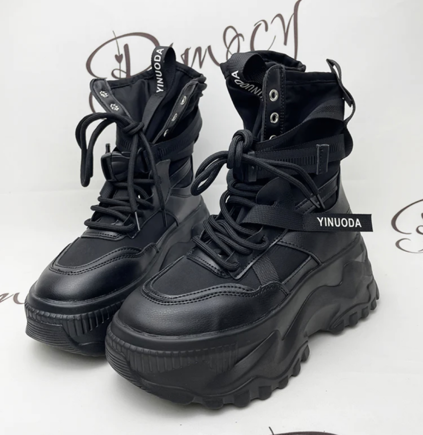 BASSO Women's Boots. US.6.