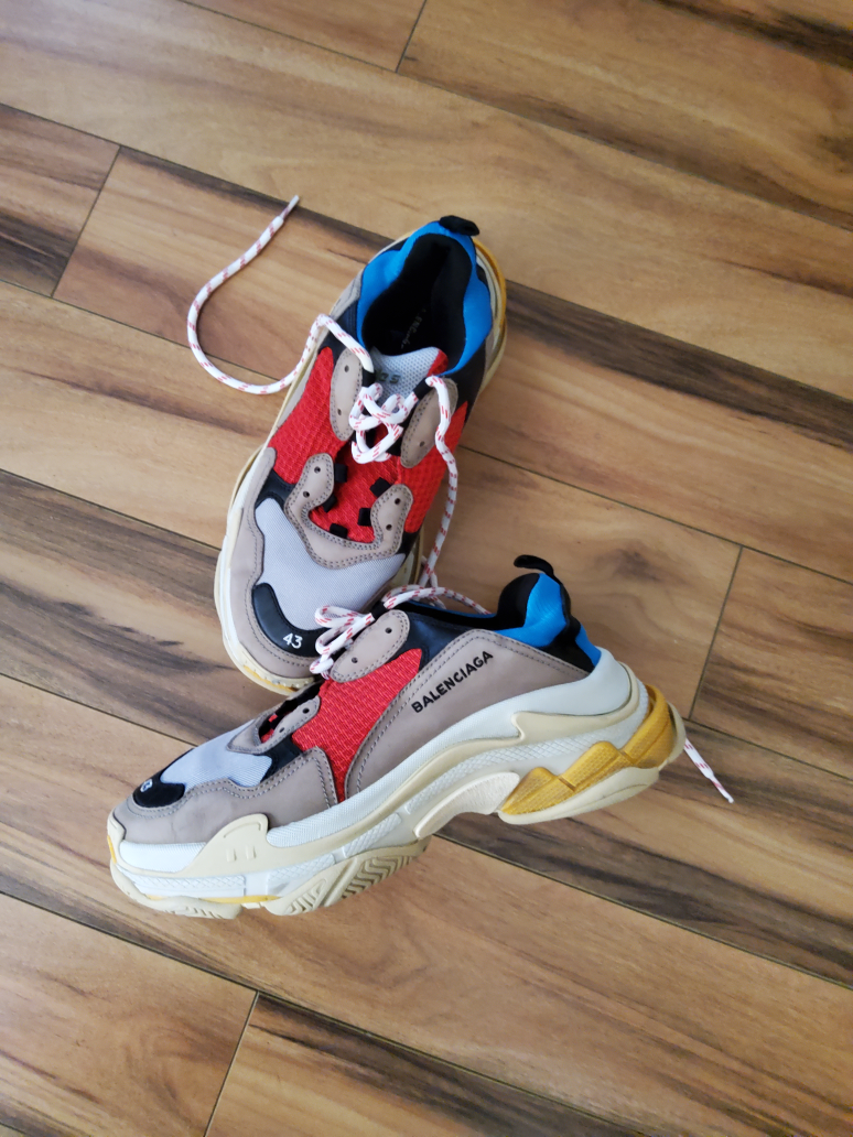 Balenciaga Sneakers thumbnail