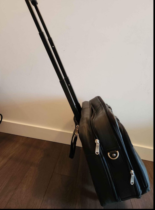 Small Suitcase fits under seat - photo 2