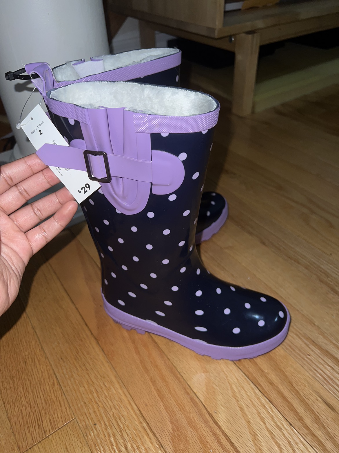 Kids rain boots size 2Y image indicator(2)