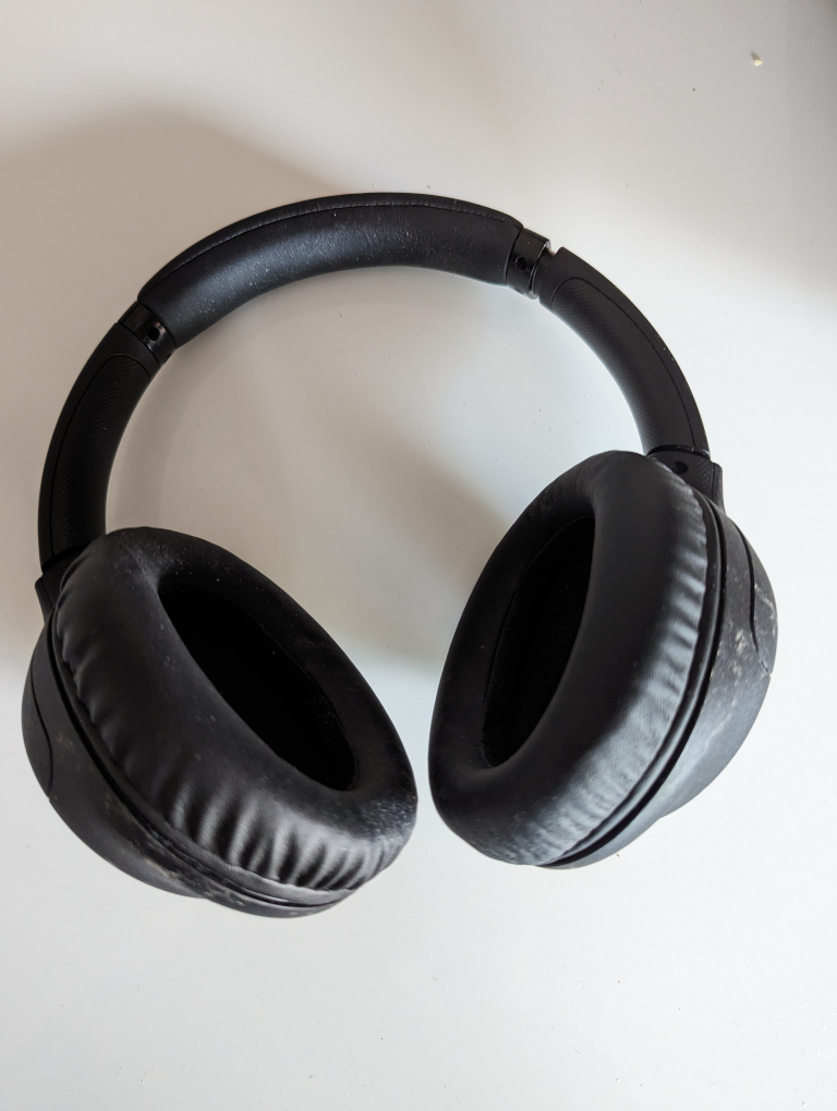 Sony WH - CH71 headphones