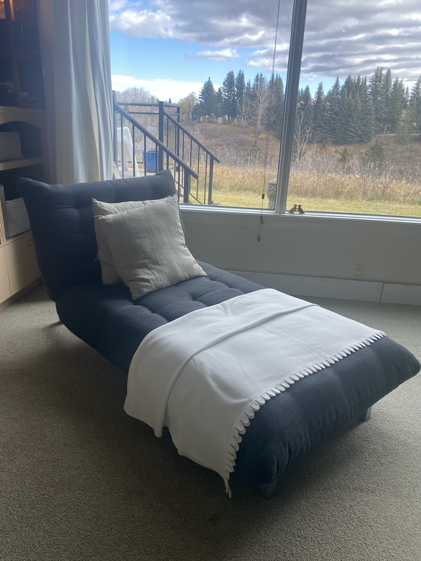 Sofa bed set 3 seater & Chaise (Structube-pillows not included) - photo 2