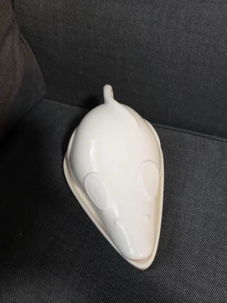 Mouse shaped cheese plate image indicator(2)