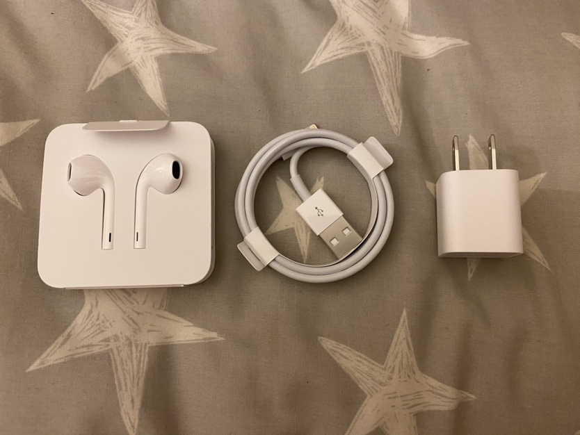 Brand new Apple accessories thumbnail