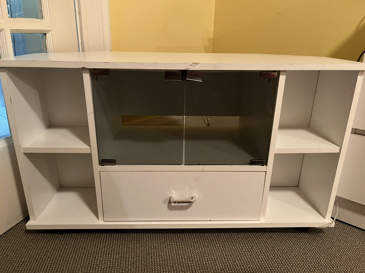 Corner tv console