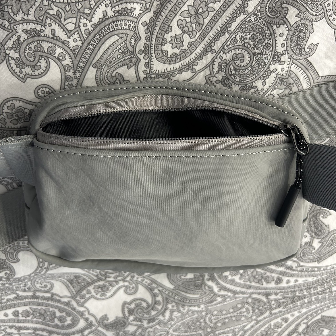 Grey Mini Fannypack/Crossbody Sling 🦃 - photo 3