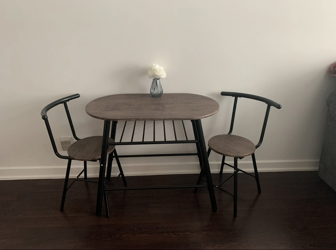 Small apartment dining table with chairs - photo 2