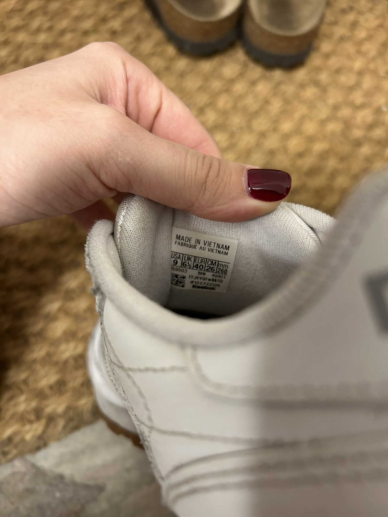 White Reebok Sneakers image indicator(3)