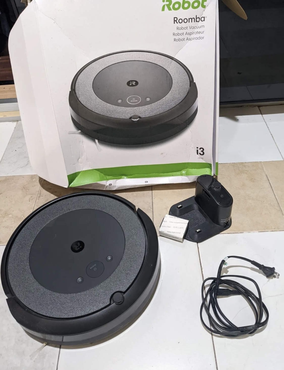 Roomba I3 vacuum cleaner mop wifi and in box