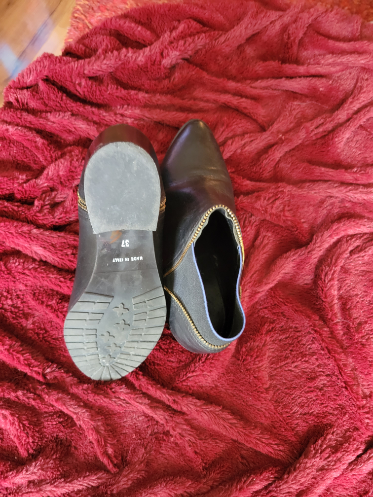 Fabianelli Black Leather Slip With Zipper Design image indicator(6)