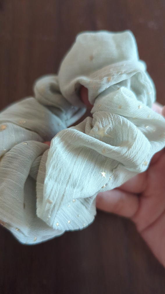 #freecycle green scrunchie with gold stars⭐✨ - photo 2