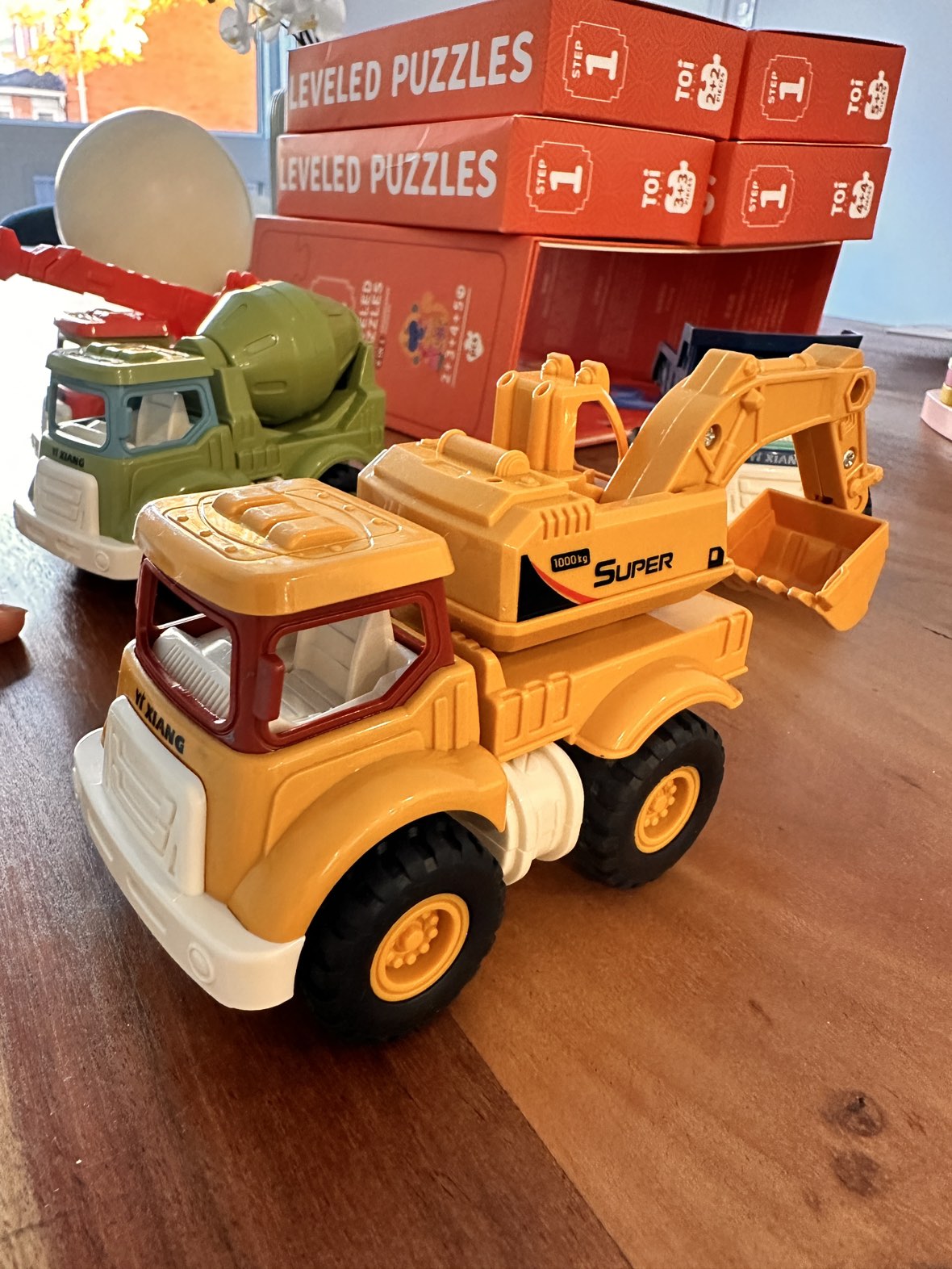 Whole Set of Engineering Trucks - Like New - photo 3