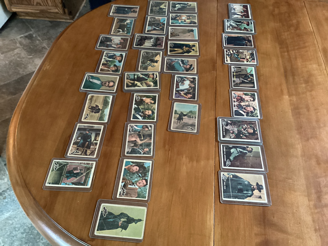 Lots o’ 1958 TOPPS & PARKHURST ZORRO trading cards image indicator(6)
