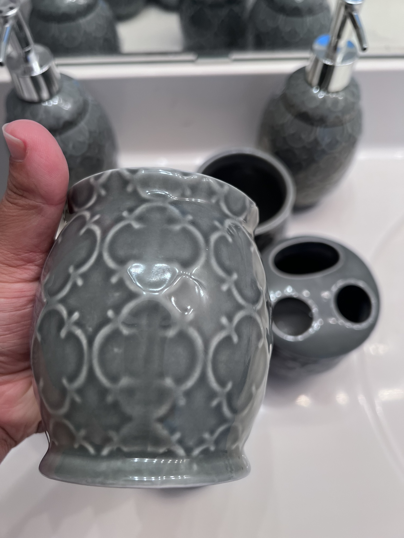 2 bathroom sets for $15 each - photo 5