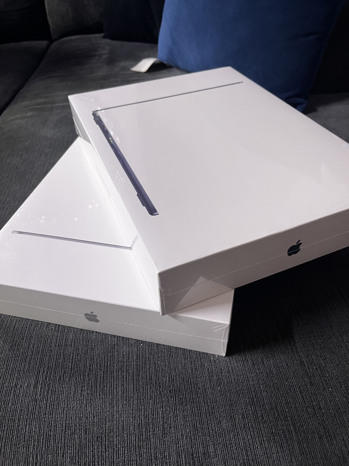 2 new MacBook Air - photo 2