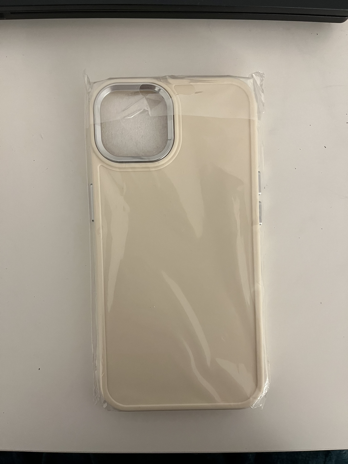 Iphone 14 case (Ivory Color case for Apple iPhone) thumbnail