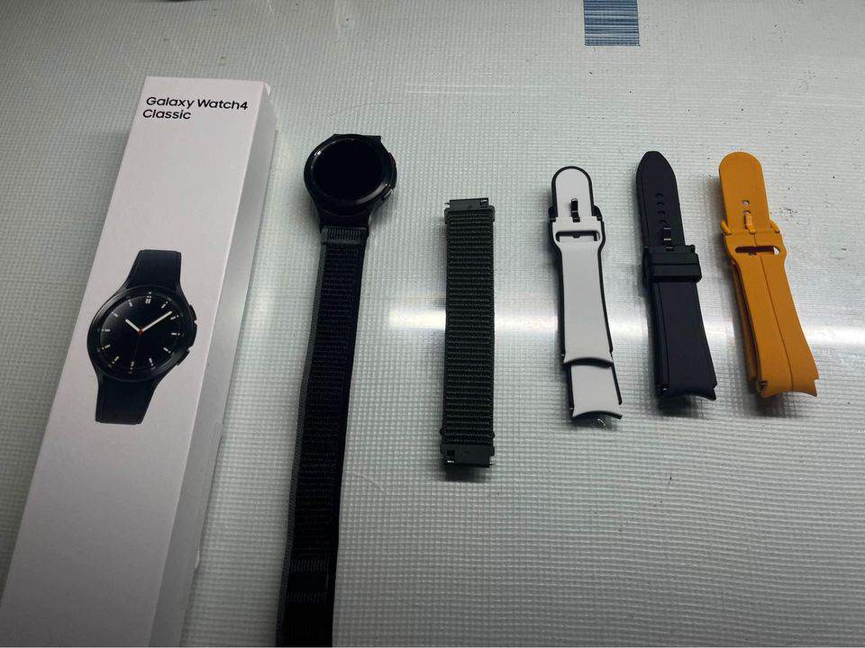 Galaxy Watch 4 Classis 46mm LTE Golf (In Warranty 5 months old)