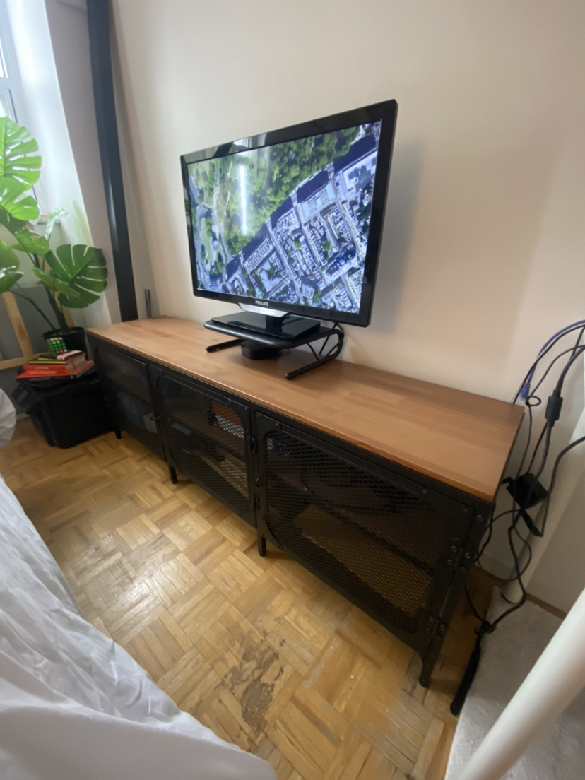 TV bench thumbnail