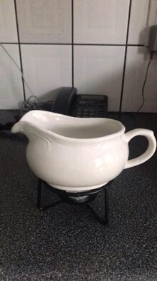 Gravy boat with tea light heater image indicator(2)