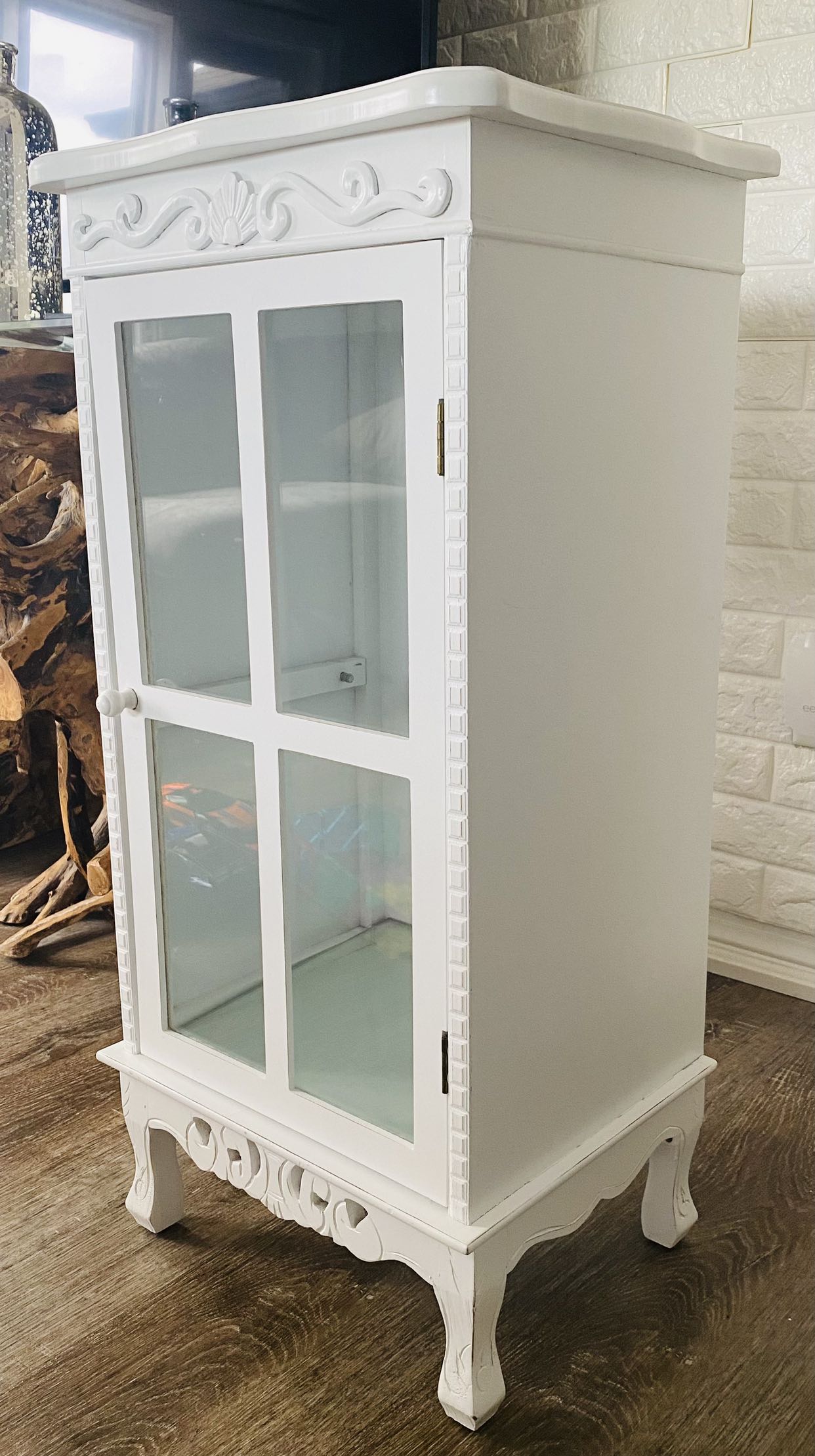 White Cabinet With Charming Glass Door - photo 2