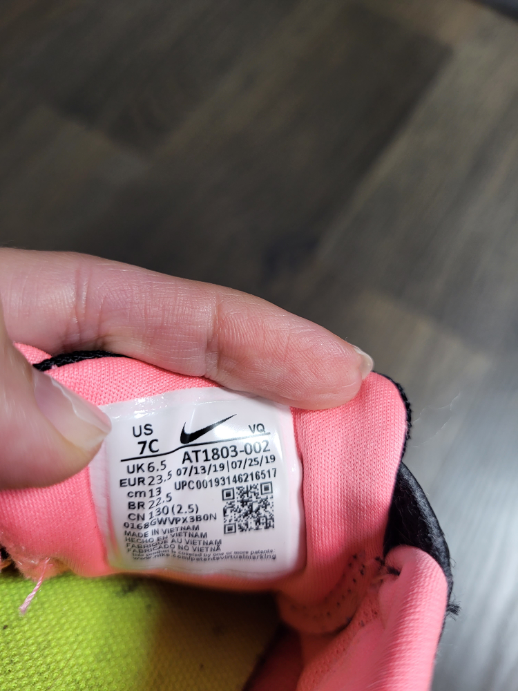 Nike toddler size 7t running shoes image indicator(4)