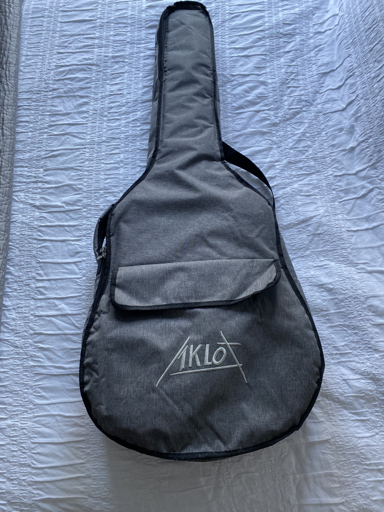 Acoustic guitar gigbag