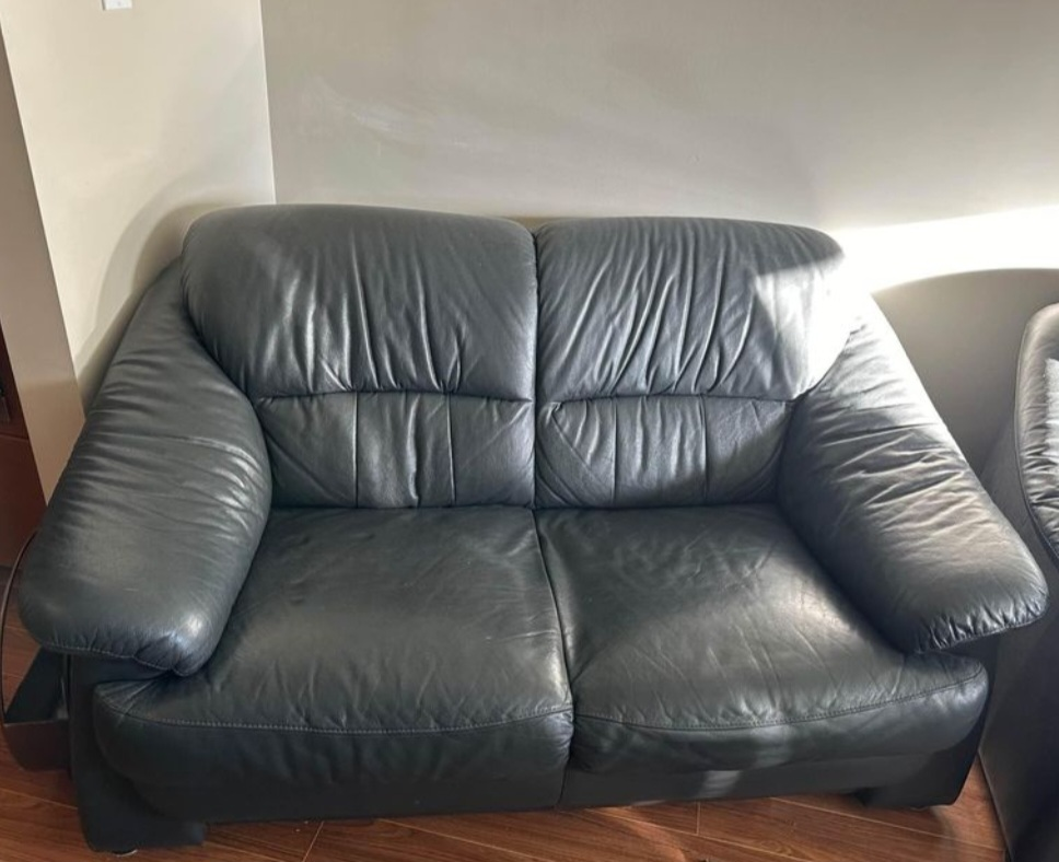 FREE DELIVERY Matching Black leather 3 seater & loveseat sofa image indicator(5)